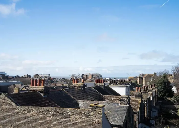 Boutique Central Margate Apt. - Edge Of Old Town!
